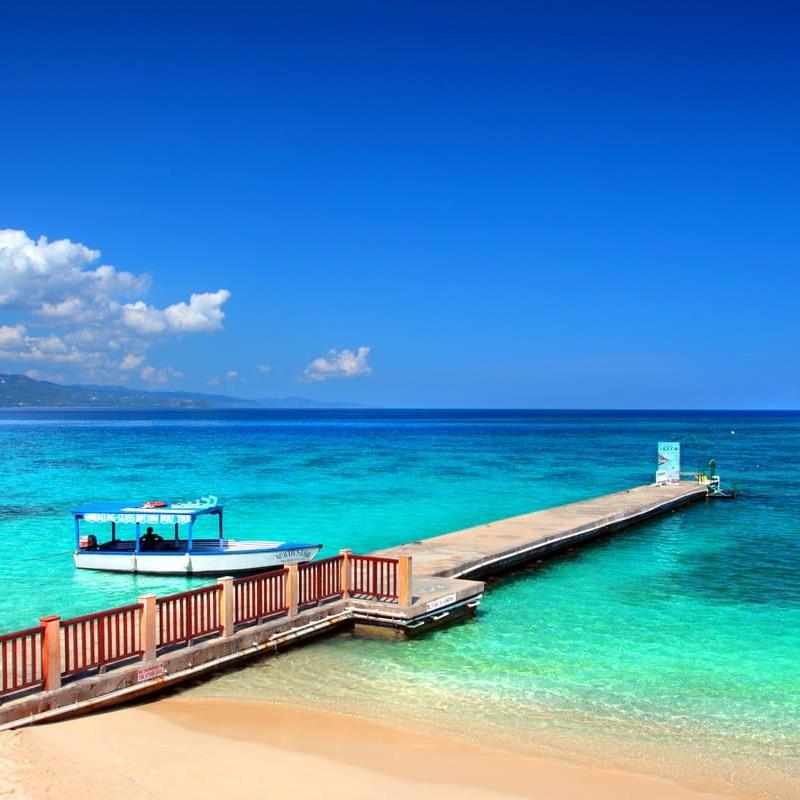 Doctors-Cave-Beach-Club-In-Montego-Bay-Jamaica-Caribbean-1