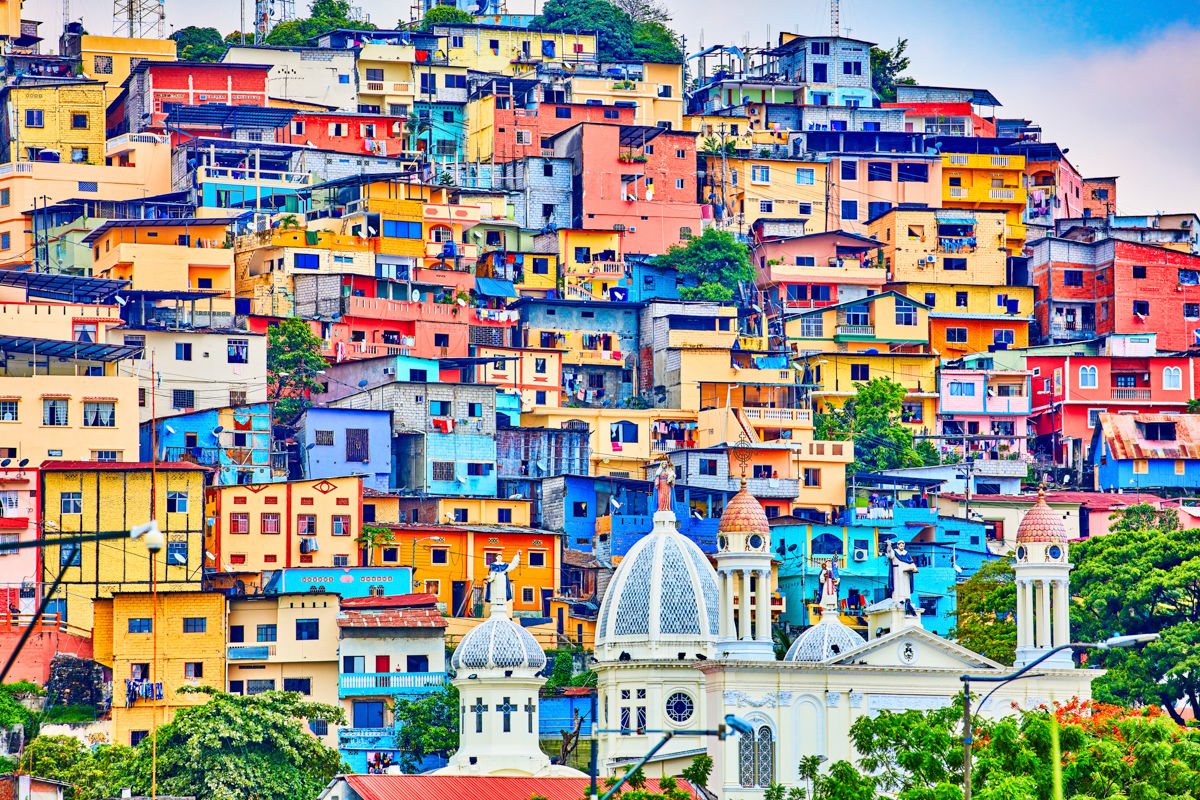 Ecuador colorful buildings (1)